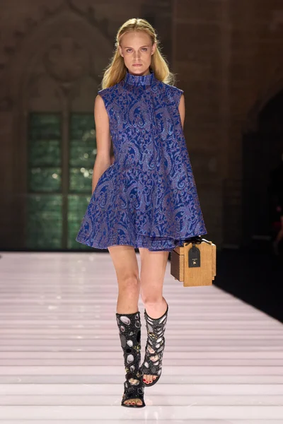 Look 42